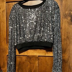 🌟 Sequin Long Sleeve Crop Sweater 🌟